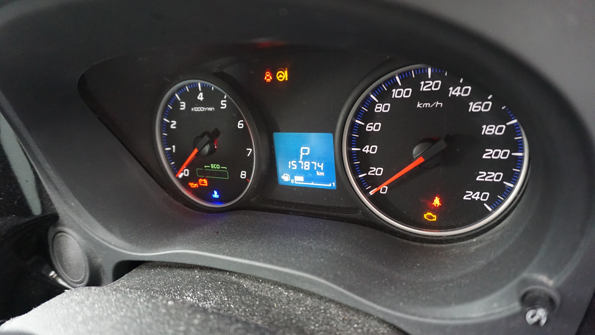 Elephant in the Room Buttery Chardonnay (6x 750mL).