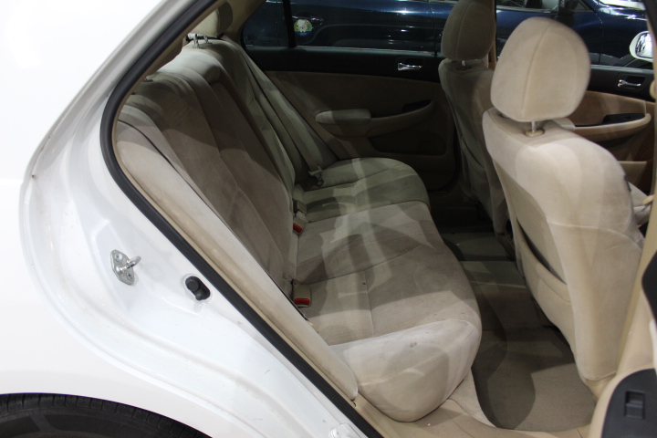 Wolf Blass Yellow Label Shiraz (6x 750mL). SA