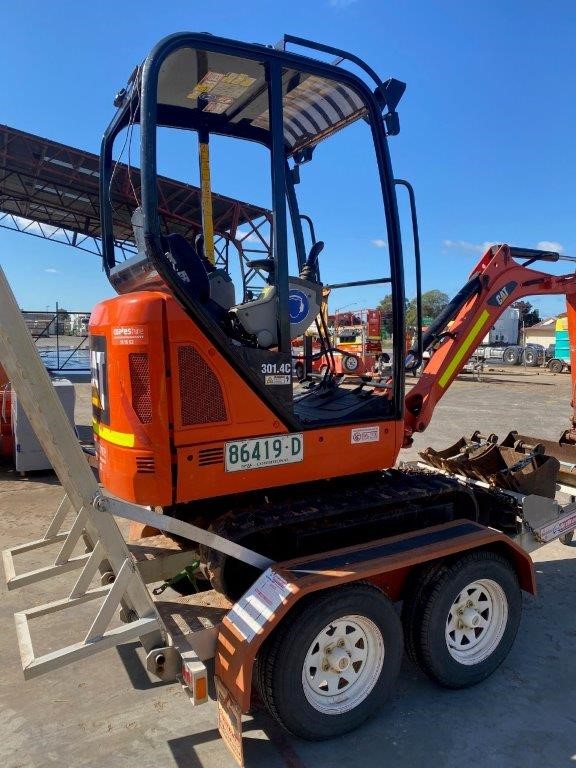 1/100 Scottdale gold bar x 2, 1g Valcumbi & 1Germania Silver bar x 2 each