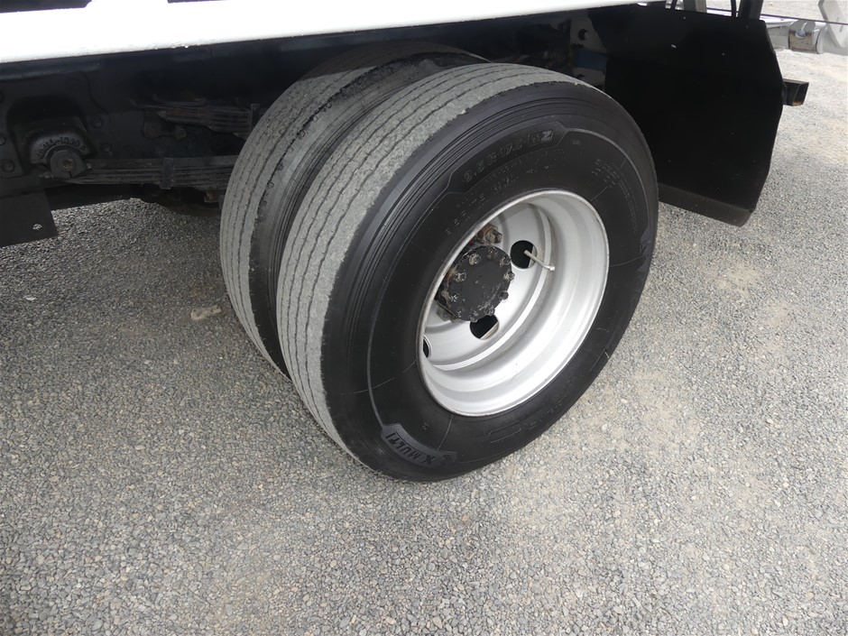 18K Gold-Filled Single-Row Ring, Simulated Diamonds, Size 8