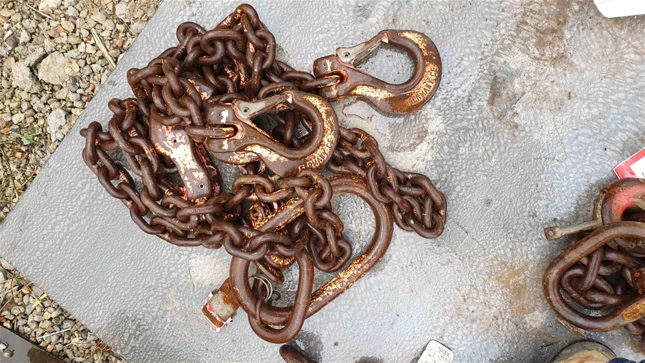 Solid 925 Sterling Silver Pendant Featuring a Crystal by Swarovski®