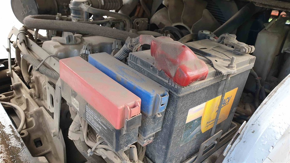 Stainless Steel Drop Pendant Necklace in Silver