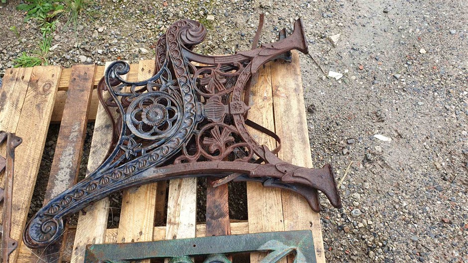 Rectangular Geometric Earrings in Rose