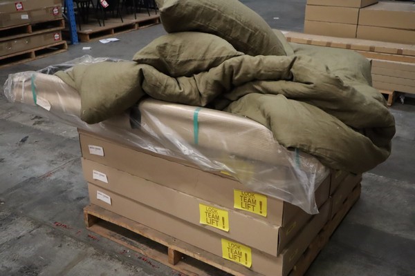 LINDEMAN'S EARLY HARVEST Rose (6x 750mL).