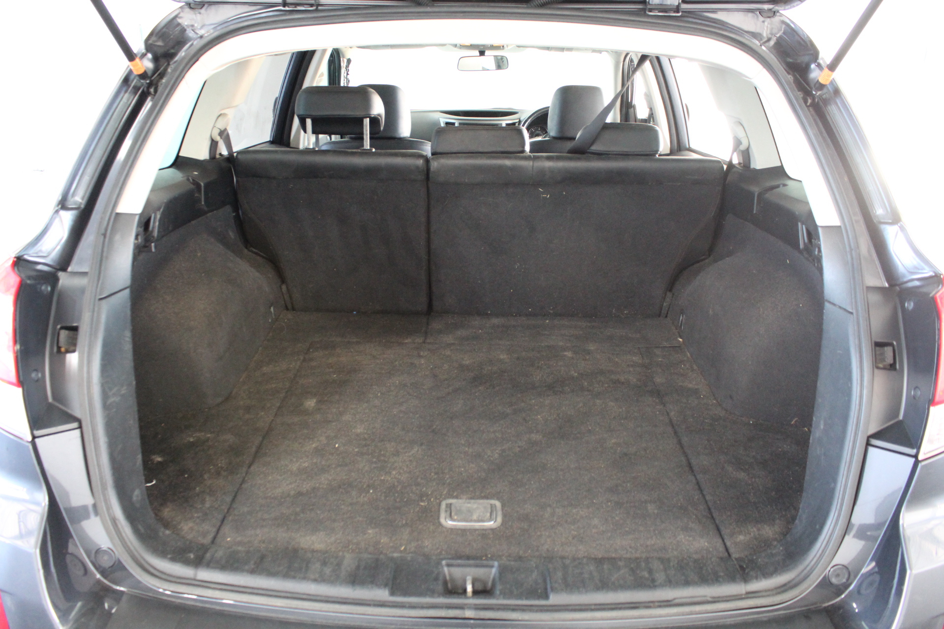 Wolf Blass Red Label Tawny NV (6x 750mL).