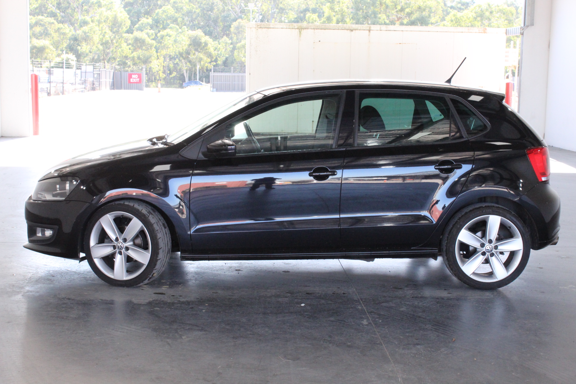 Pallet containing Assorted Office Supplies