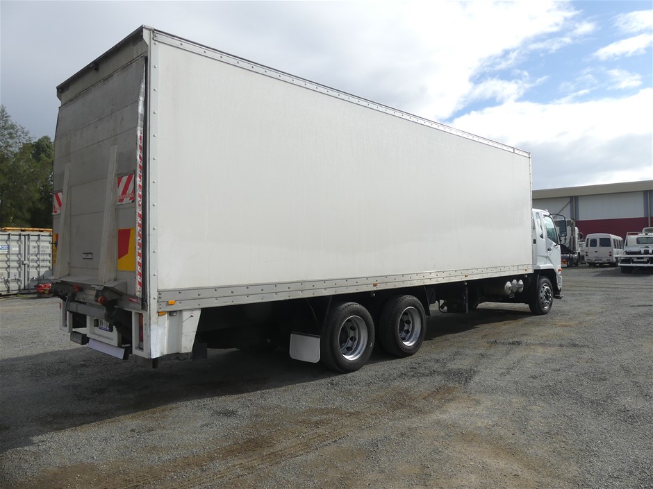 2005 Toyota Landcruiser SAHARA HDJ100R Turbo Diesel Automatic Wagon