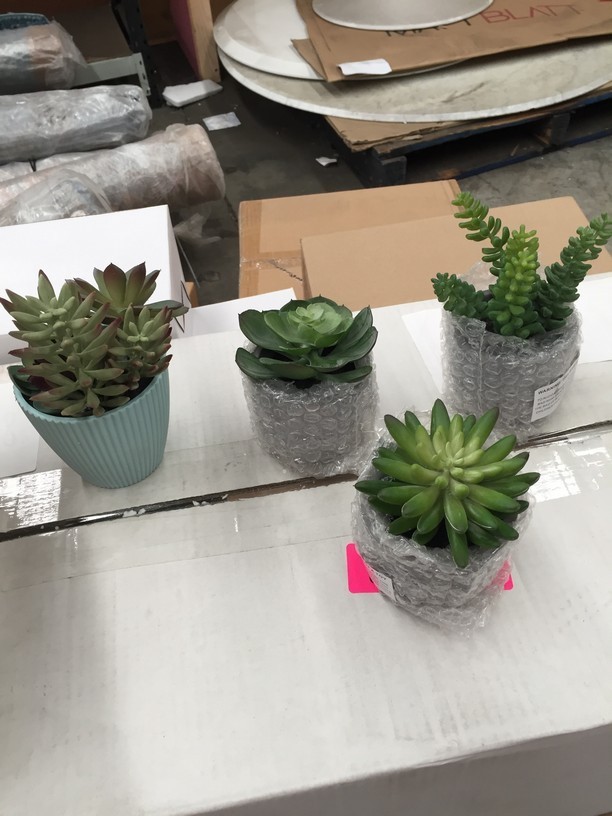 Large Work bench (Unused)