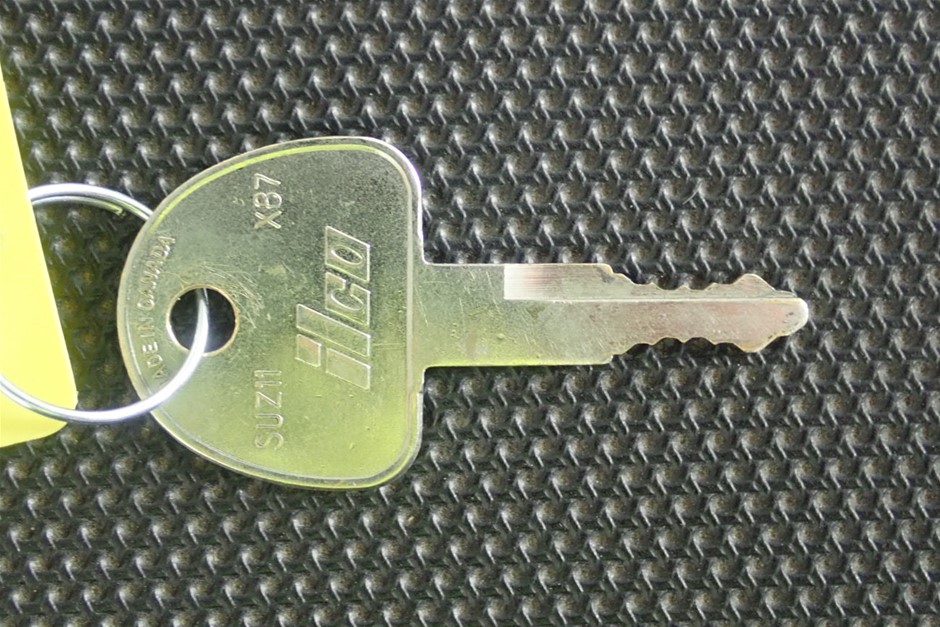 APPLE MacBook Air (A1466) (EMC 2559) Laptop i5-3427U 4GBRAM 128GB Silver