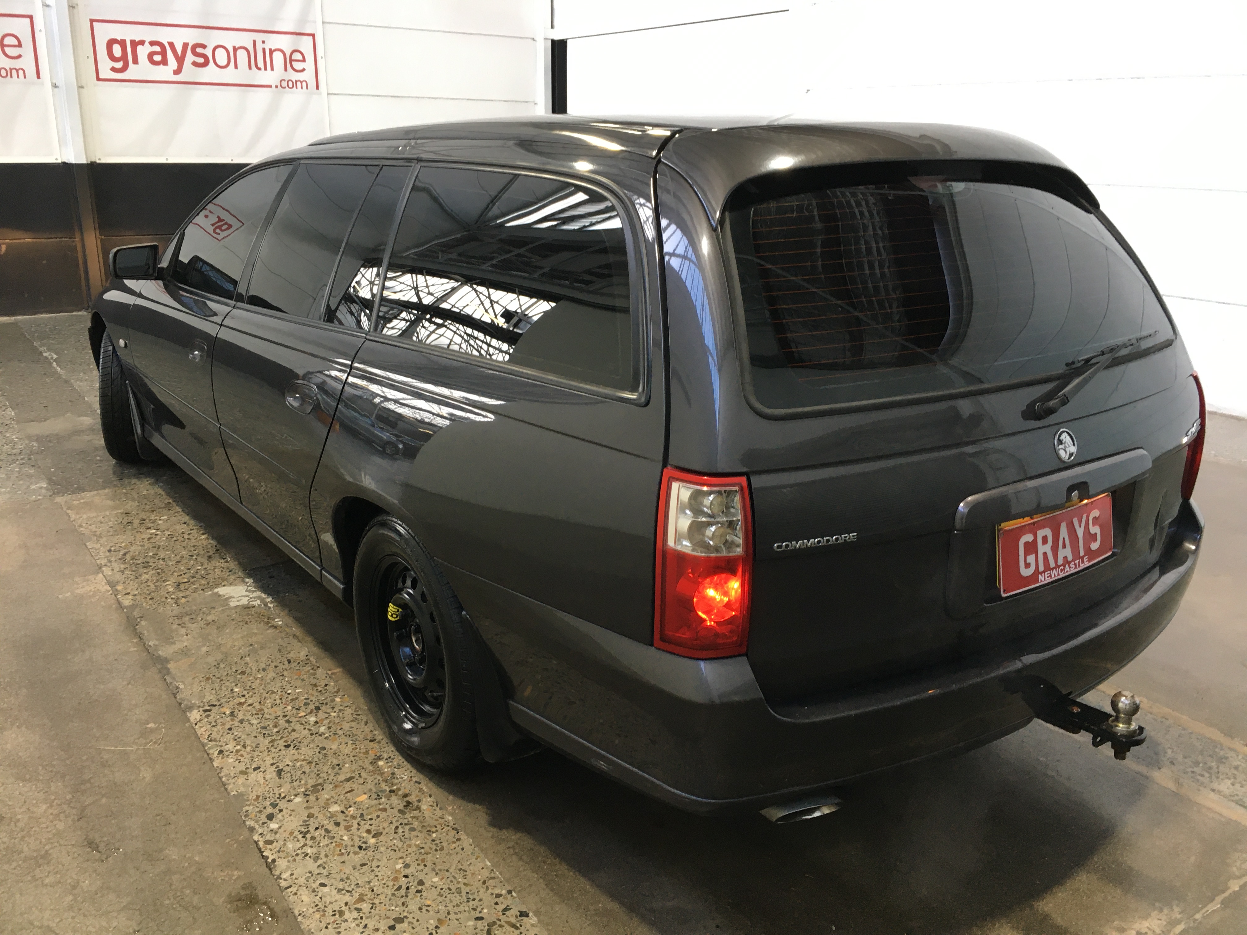 925 Sterling Silver Twisted Ring Simulated Diamonds - Size 9