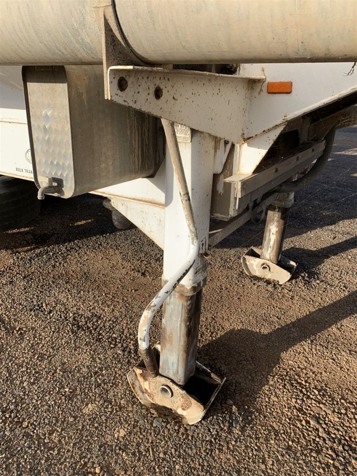 SHARK StainStriker Portable Carpet & Upholstery Cleaner, Powerful Dual-Acti