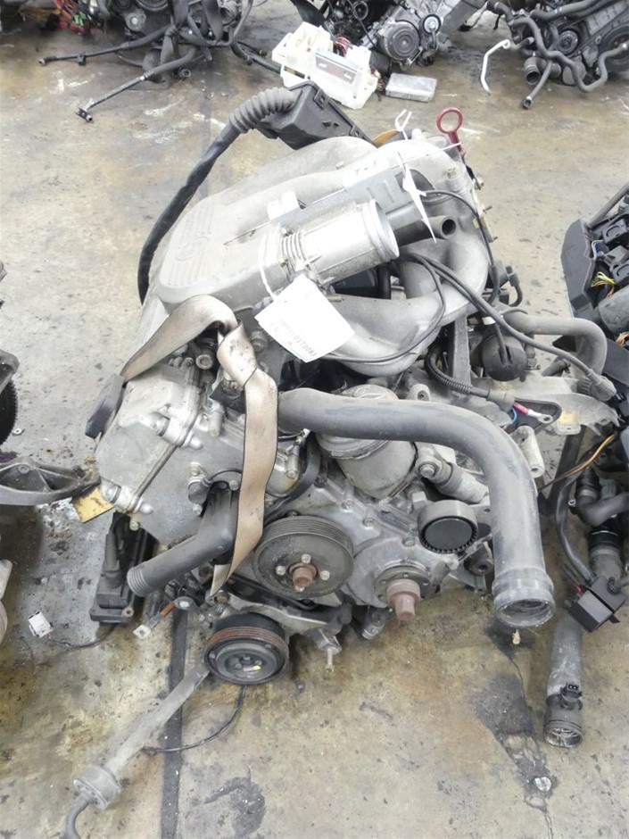 MIKASA Duval Gold Lines 18.0 Forged Stainless Steel 16 Piece Cutlery Set, S