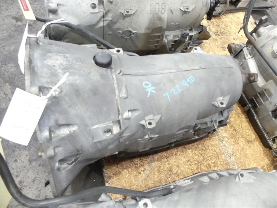 Amazon Basics Dome Camping Tent with Rainfly, Waterproof & Windproof Campin