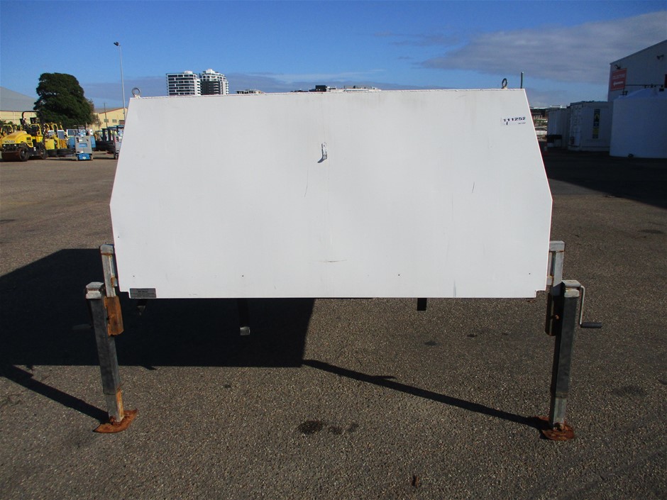 Rawson's Retreat Cabernet Sauvignon (6x 750mL).