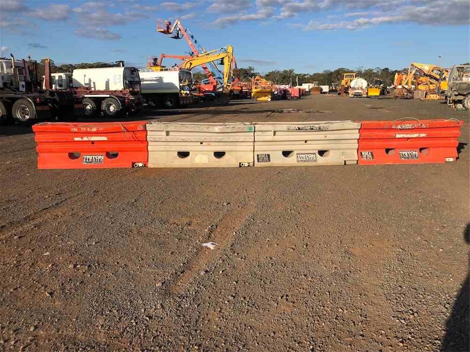 Elephant in the Room Buttery Chardonnay (6x 750mL).