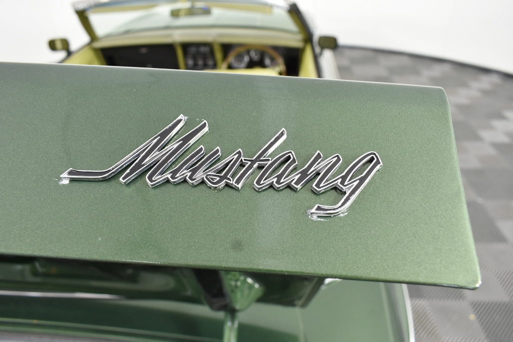 Wolf Blass Red Label Pinot Grigio (6x 750mL).