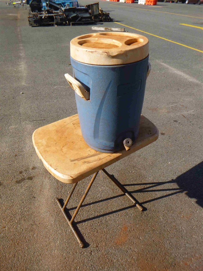 Replica Royal Ring - 16 Simulated Diamonds - US Size 8