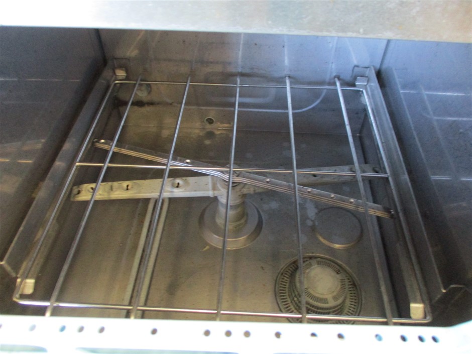 Stunning Rhodium Plated Champagne Crown Heart Ring - US Size 7