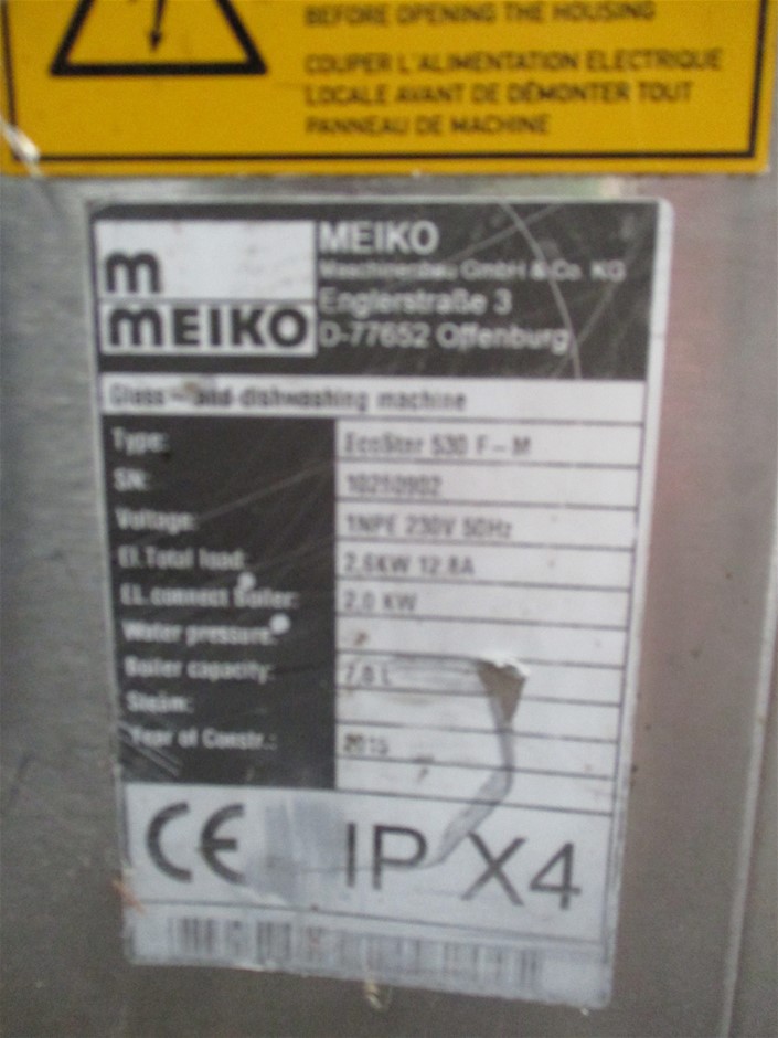 Solid 925 Sterling Silver 8mm Round Pendant a Crystal by Swarovski®