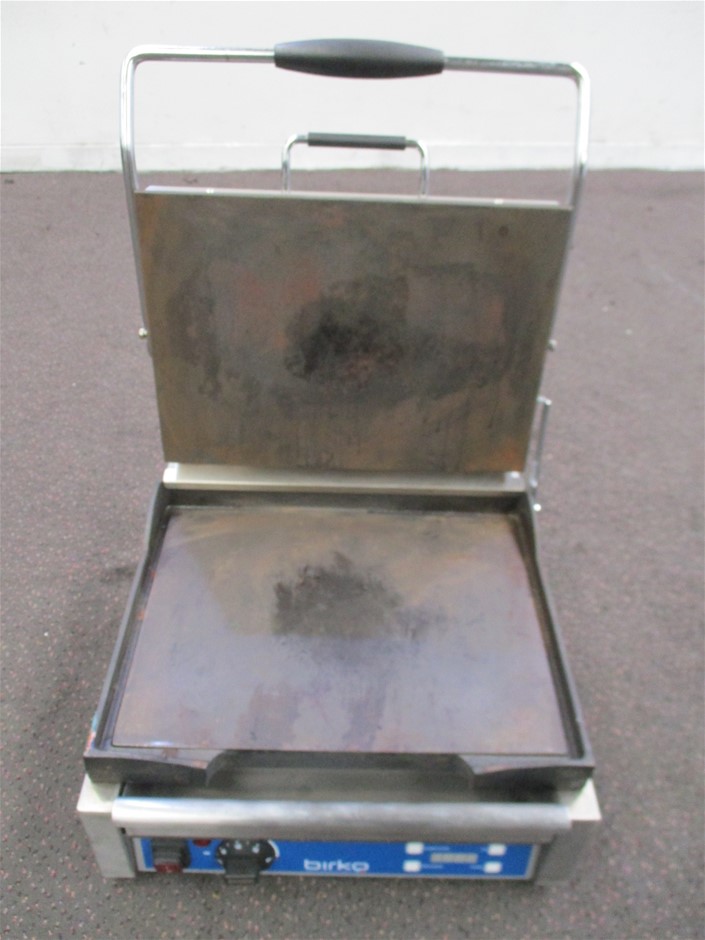 Stunning White Simulated Shell Pearl Beaded Bracelet