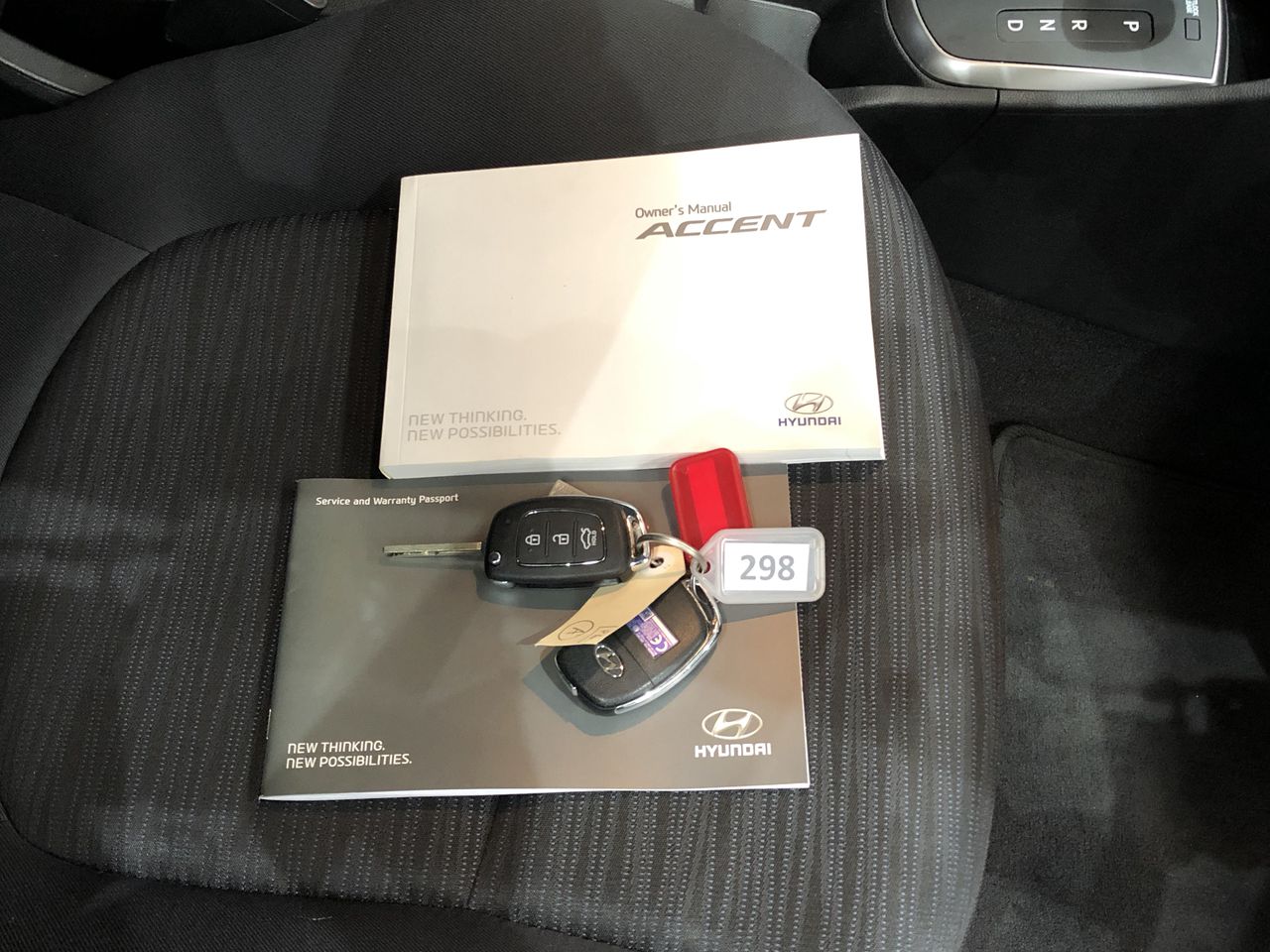 2 x 2XU Youth Boys Neoprene Shorts, Size M, Black/Reflective  Buyers Note -