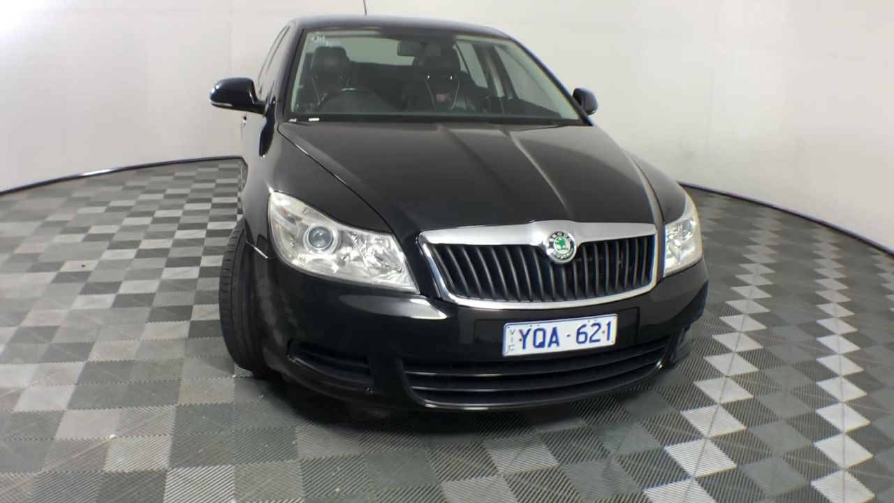 Waterproof  Watch Barrel Shaped Transparent Red Color Quartz Watch Popular