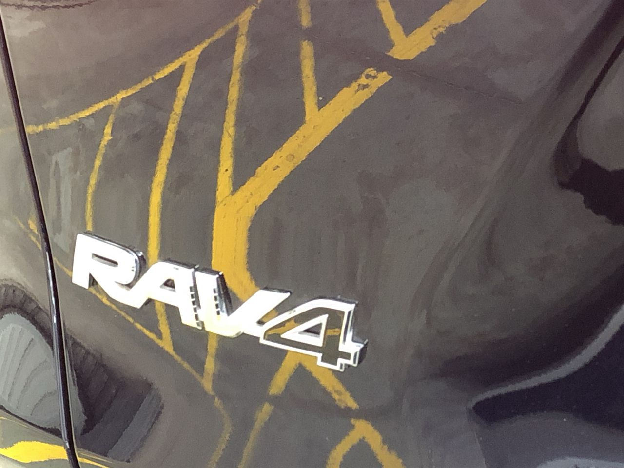 High Quality Simulated Diamond Men's Quartz Watch, Gold/Black