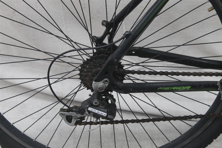 Apple iPad 5 (A1823) 32GB Tablet