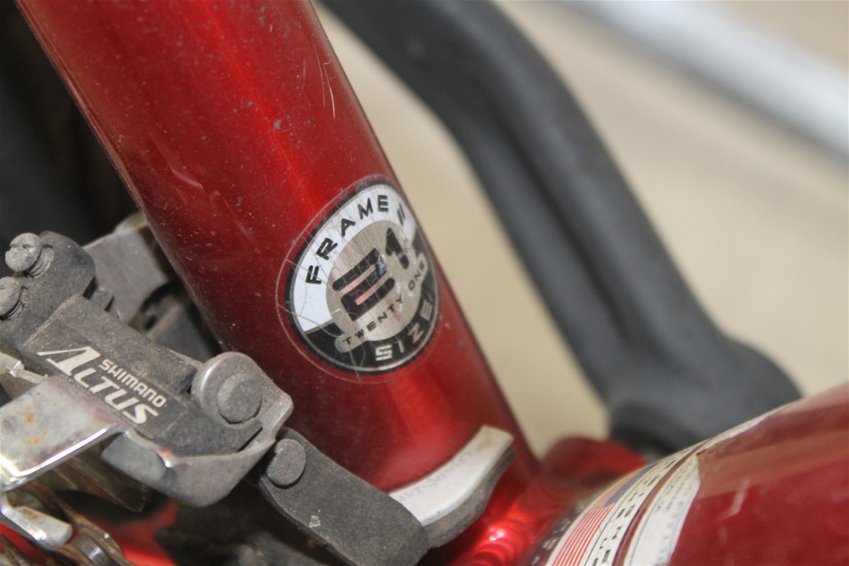 1/100 Scottdale gold bar x 2,  Valcumbi & 1Germania Silver bar x 2 each