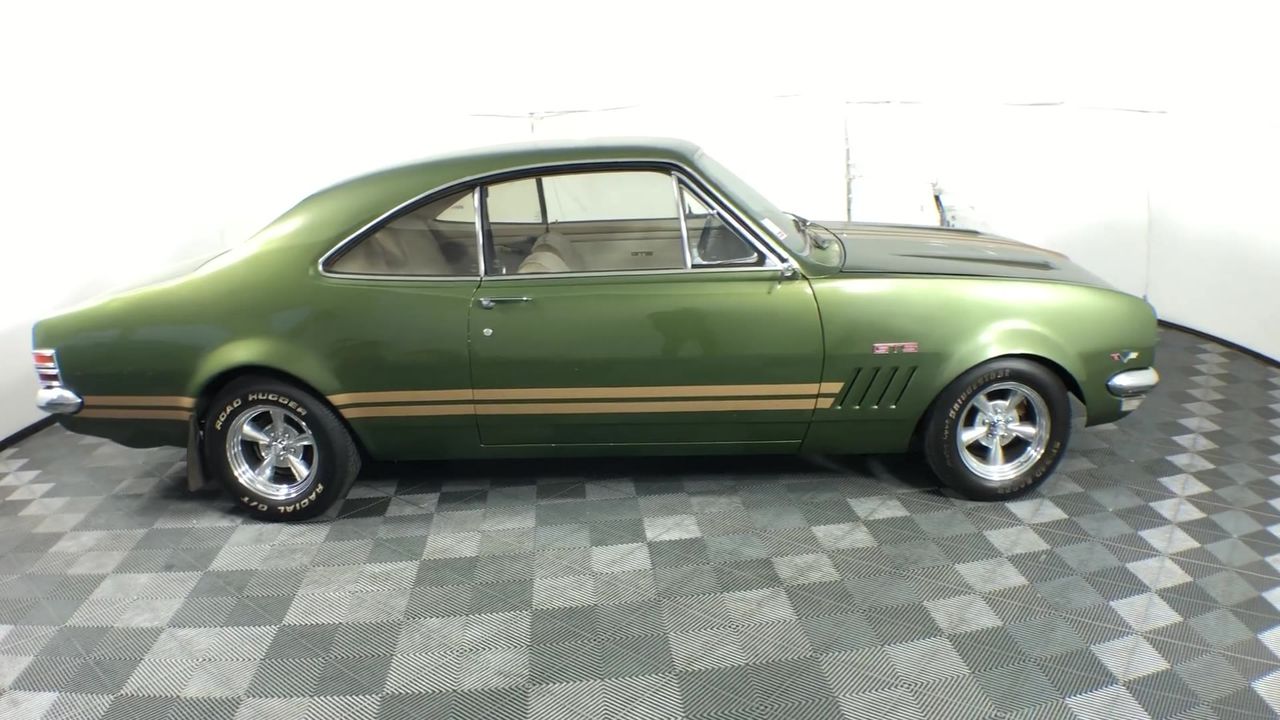 <p>2016 Hino 300 4 x 2 Curtainsider Rigid Truck</p>