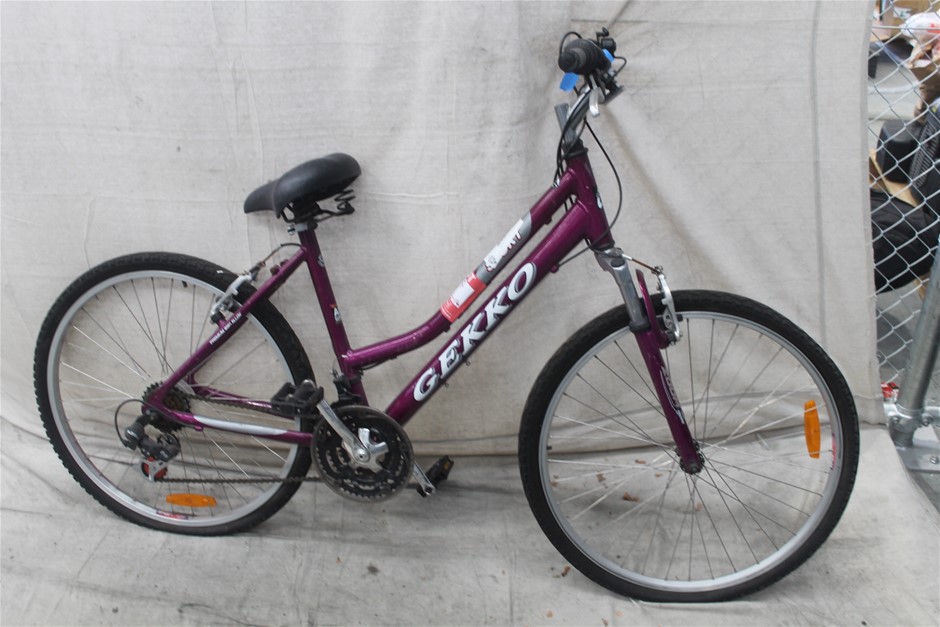 Snake + Herring Tough Love Chardonnay 2023 (12x 750mL) WA