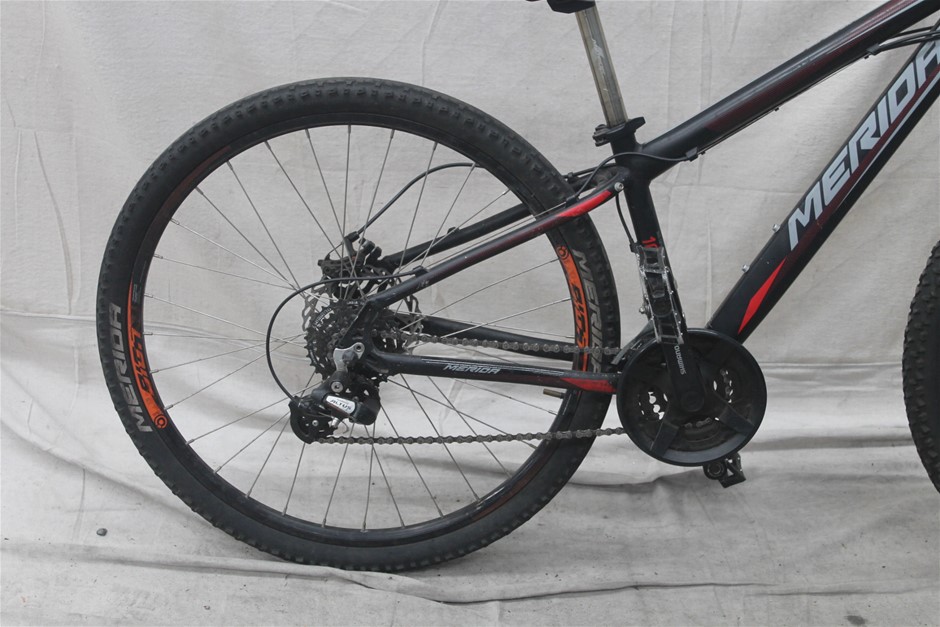 Fishbone Black Chardonnay 2025 (6x 750mL), Margaret River.