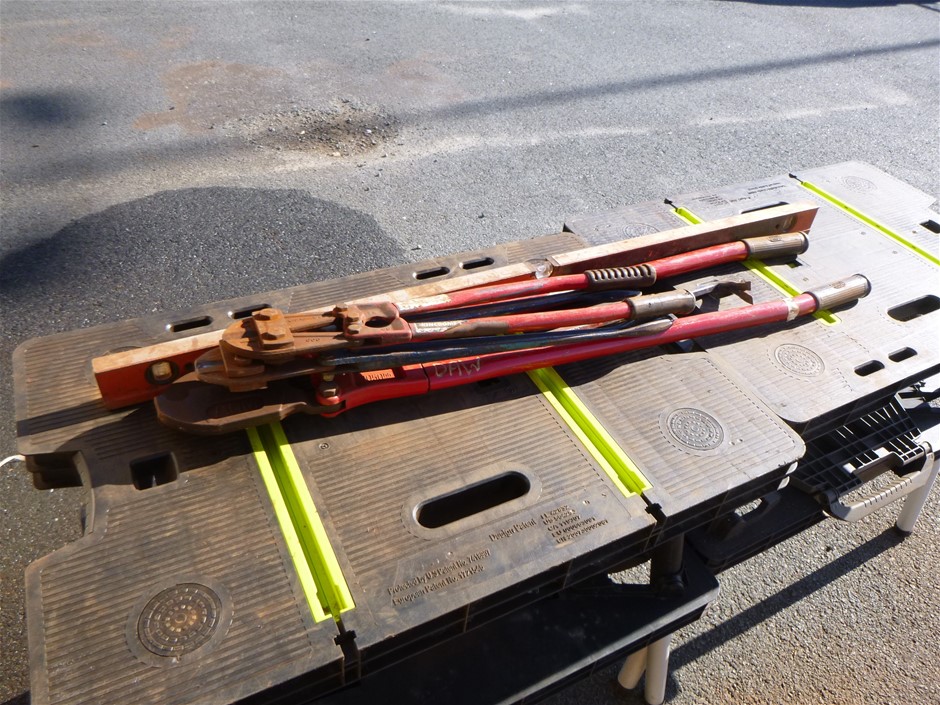 Yellow Gold Natural Tourmaline & Diamond Ring   with Valuation