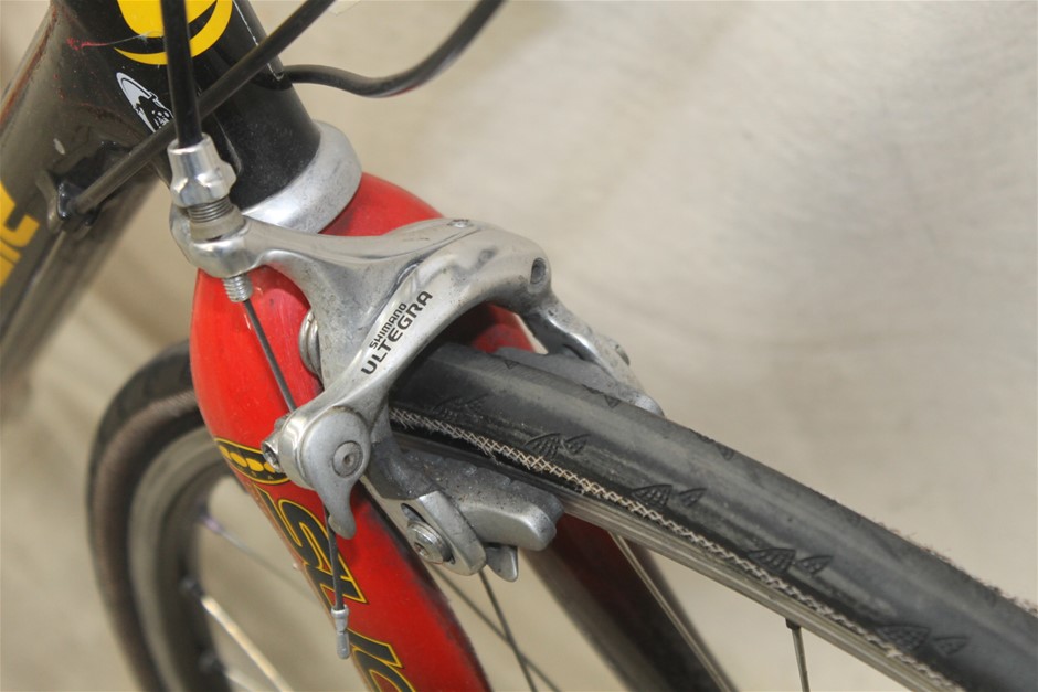 Little Giant Pinot Noir (6x 750mL).