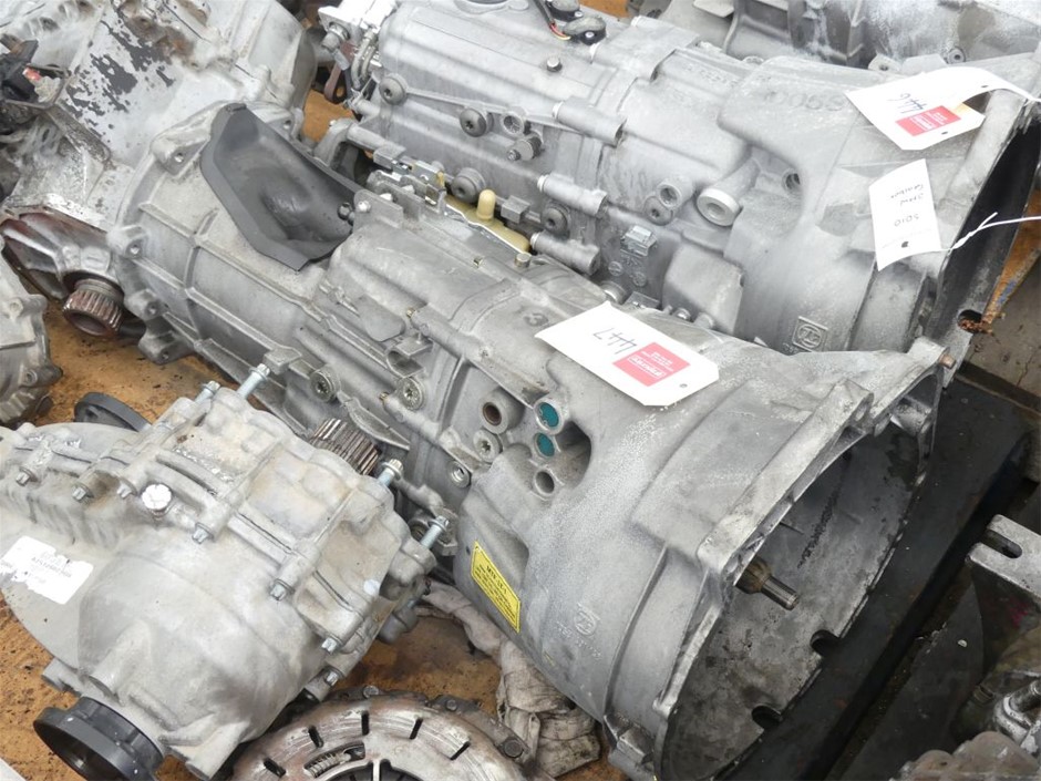 White Pearls Tiger Eye Gemstone Jewellery Jewellery Set