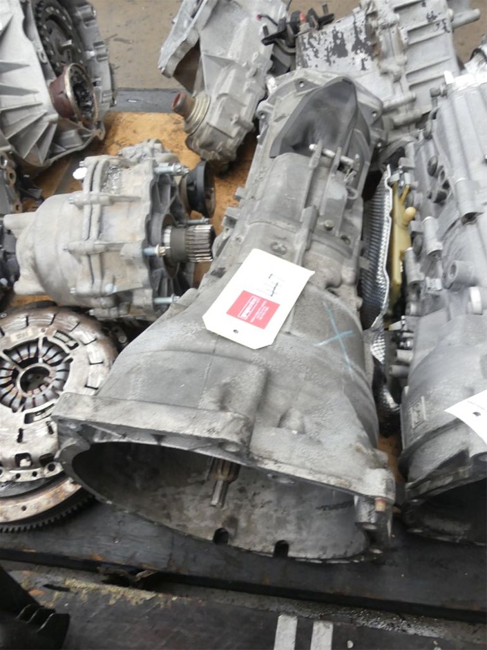 10mm Green Flower Jade 'O' Toggle Gemstone Jewellery Jewellery Set