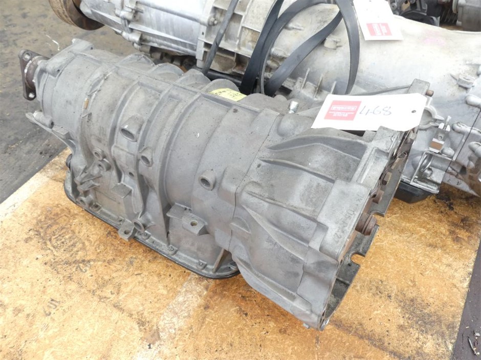 10mm Green Flower Jade 'O' Toggle Gemstone Jewellery Jewellery Set