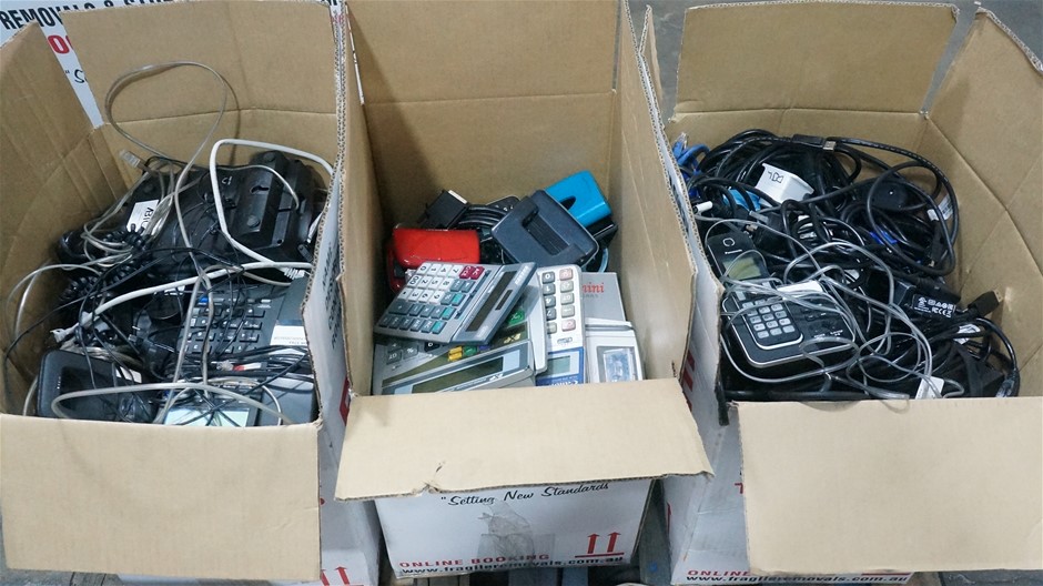 SOLO STOVE Pi Pizza Oven With Cover & Accessories, Model PIZZA-B2B-BUNDLE.