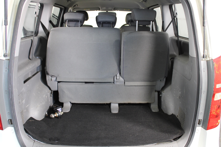 INFINITY X1 7000 Lumen Dual Power Rechargeable Flashlight. N.B: Not in orig