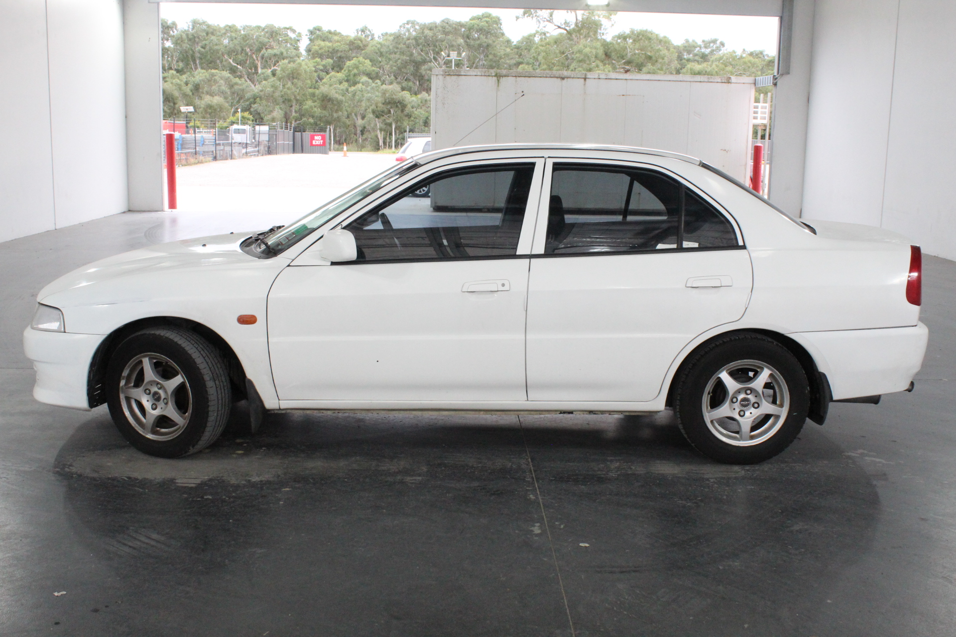 Dual Ram Hydraulic Grapple Attachment to Suit 8T Excavators (Unused)