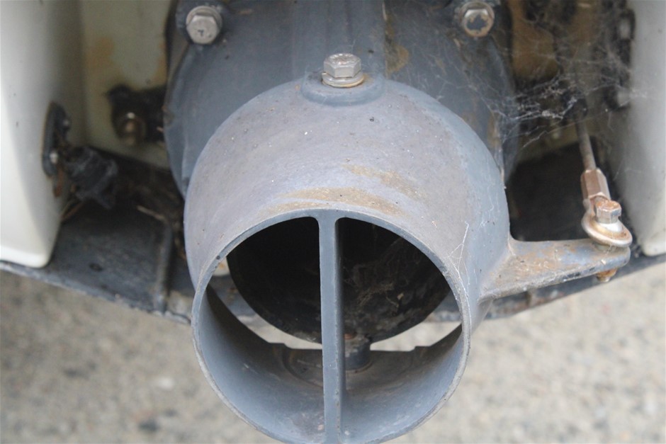 4 x Assorted Gaming Headset.  1 x PLAYSTATION Pulse Elite WIreless Headset.