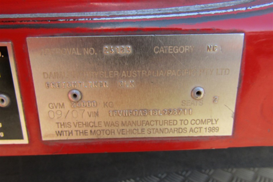 9K Yellow Gold ANCHOR STUD EARRINGS