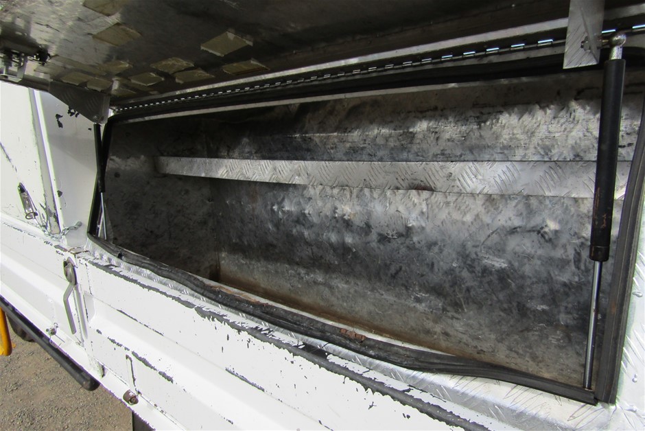 JAG Women's Contrast Linen Short, Size 8, 55%Linen/45%Cotton, Black, AG2240