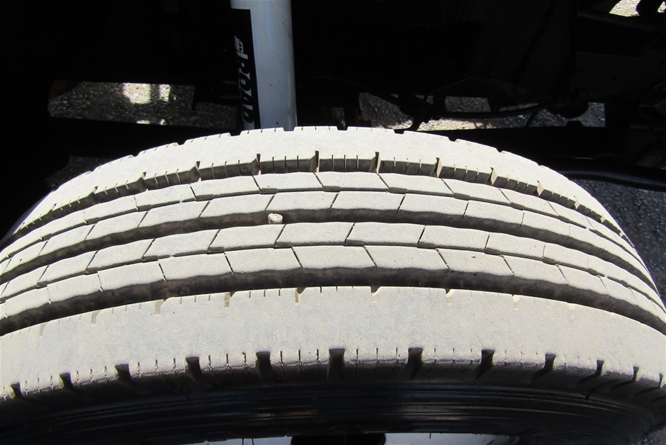 ADIDAS Women's Breaknet 3.0 Shoes, Size US7, CloudWhite/GoldMetallic, JQ548