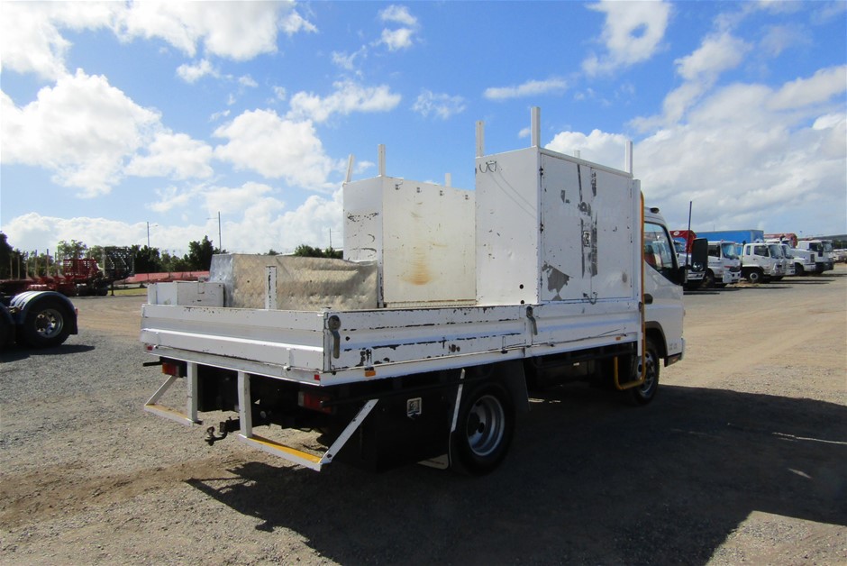 PUMA Men's Essential Logo Tee, Size 2XL, Cotton/Polyester, Peacoat (06).