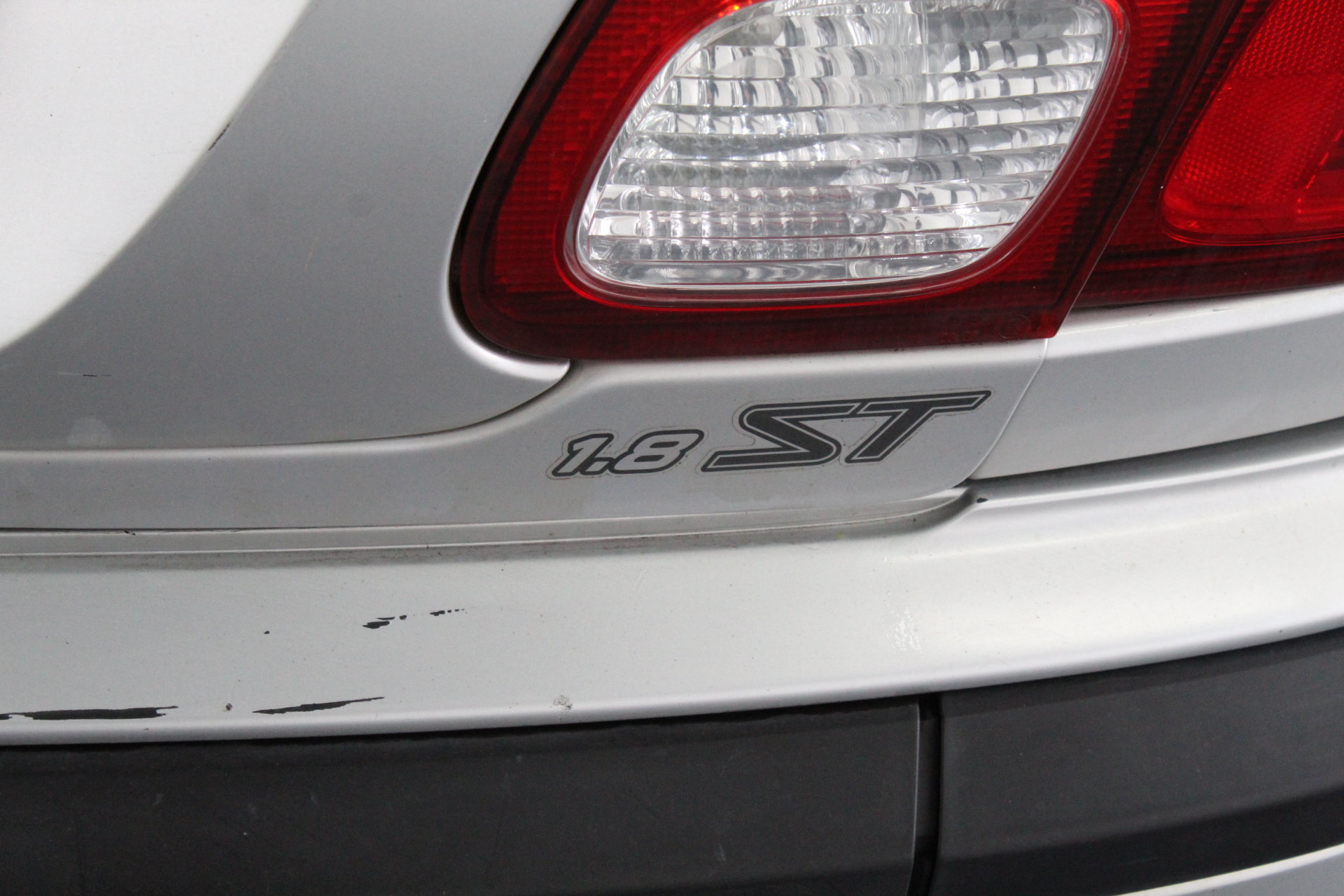 Devil's Lair Fifth Leg Chardonnay (6x 750mL). Current Vintage R.