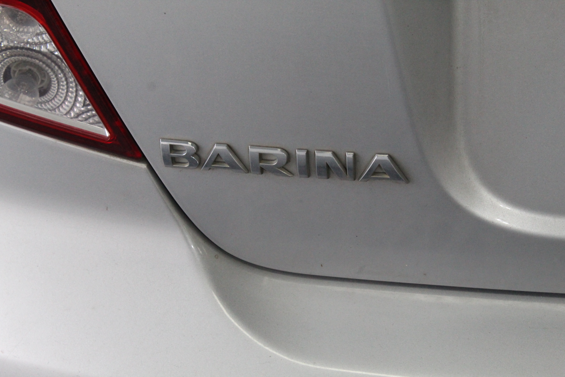 <p>Bramidan Vertical Baler X25</p>