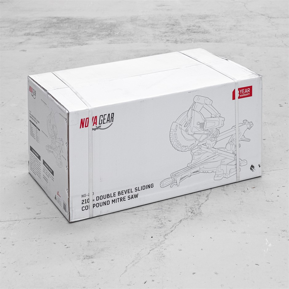 Rhodium Plated Men's Band Ring (4mm) - US Size 10