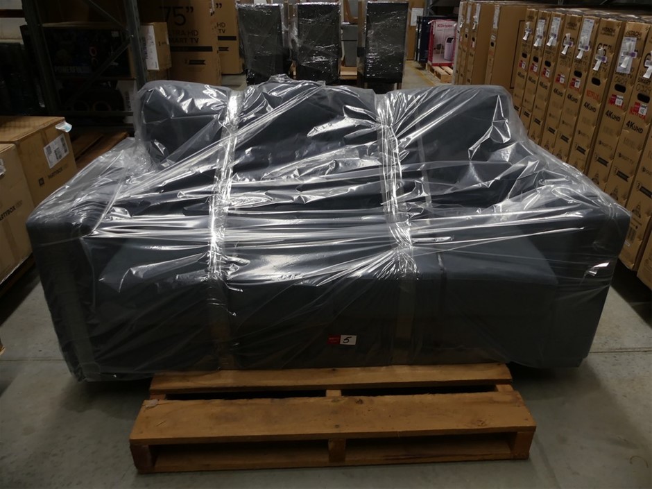 Wolf Blass Red Label Cabernet Merlot (6x 750mL).