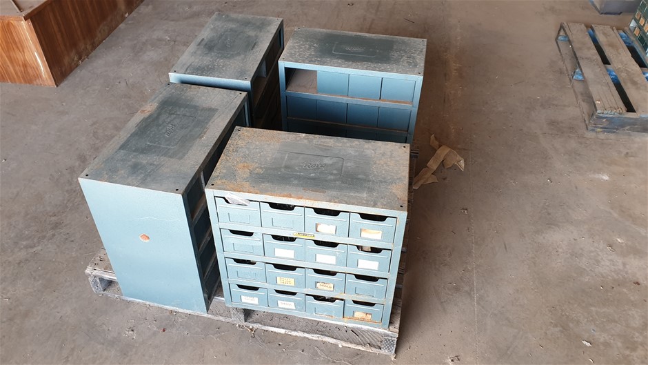 Wolf Blass Red Label Shiraz (6x 750mL), SEA.